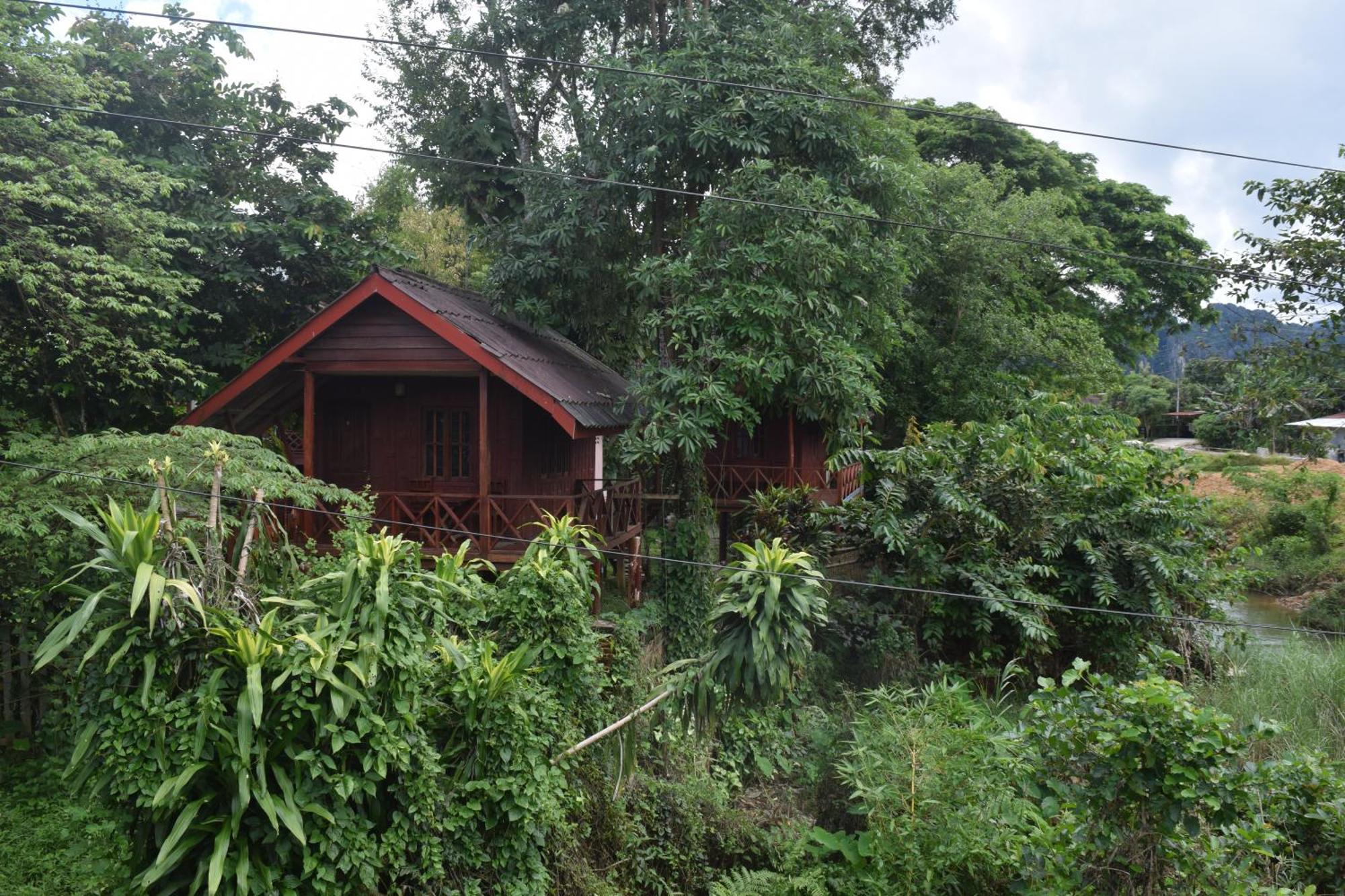 Namsong Bridge Bungalows วังเวียง ภายนอก รูปภาพ
